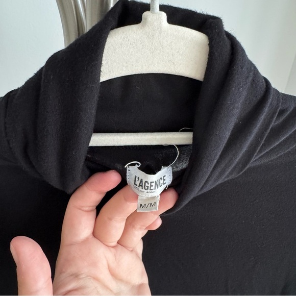 L’AGENCE Basic Black Turtleneck 3/4 Sleeve Soft Top Size M - Picture 7 of 8